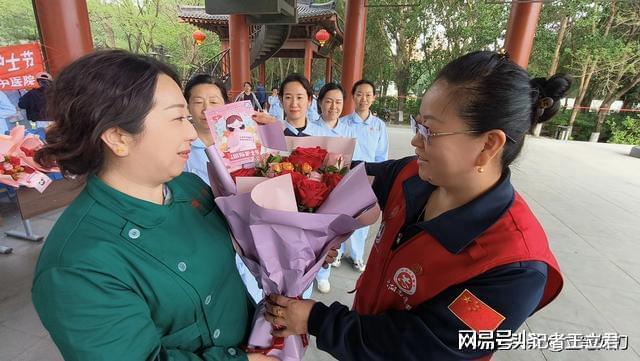 致敬白衣天使凝聚社会温情开元棋牌网站沈阳爱心企业(图5)